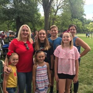 Meet your Posher, Chloe